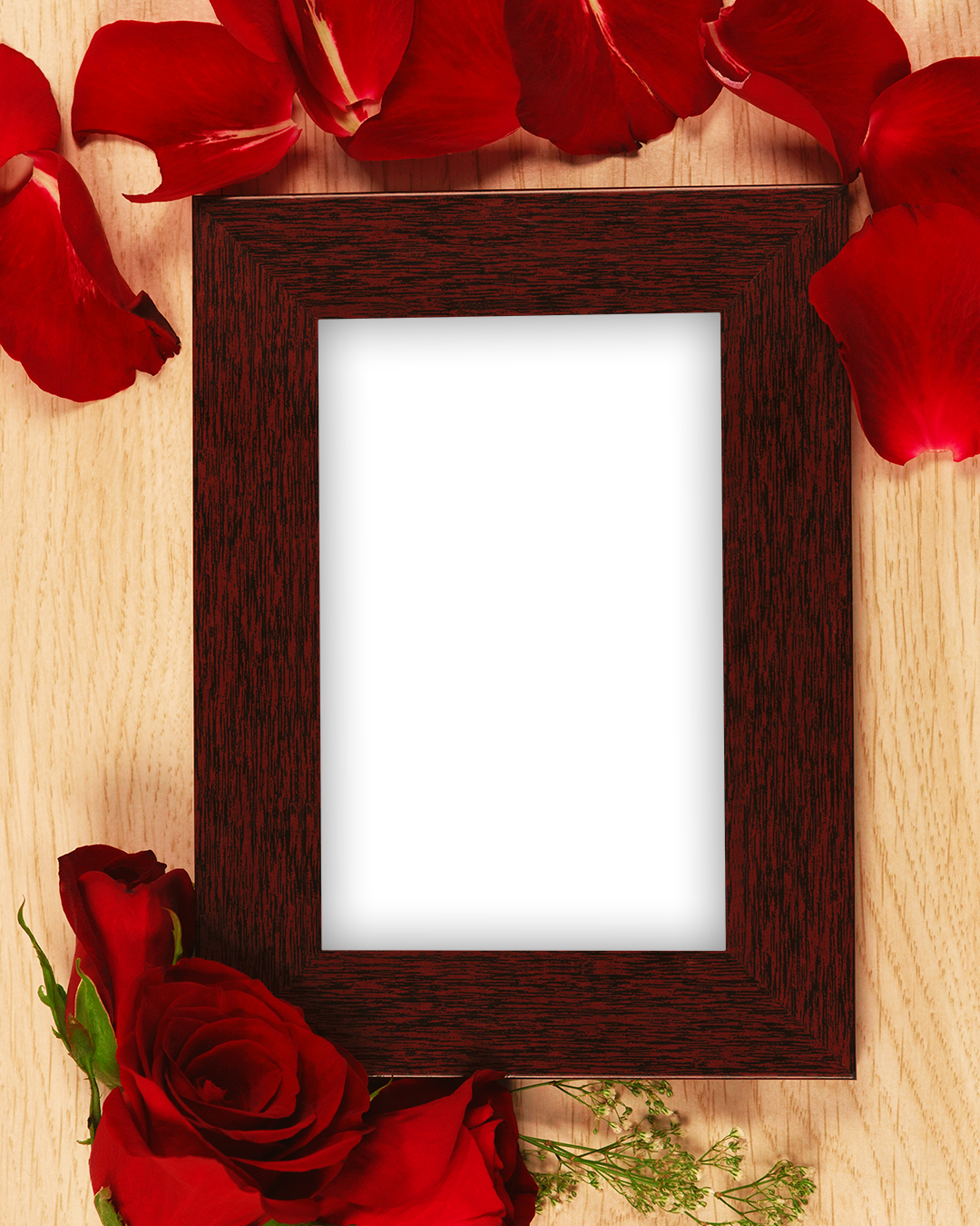 Red roses on a wooden frame 👩‍❤️‍👨❤️
